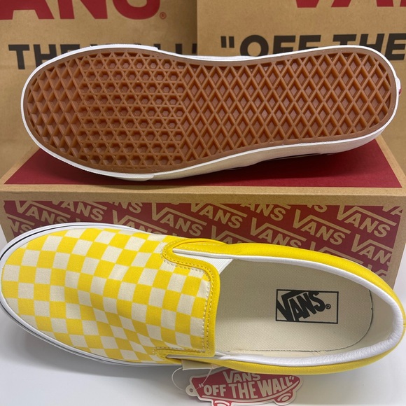Vans Men's Classic Slip-On (Checkerboard) Cyber Yellow Sneakers
VN0A33TB42Z - Picture 14 of 16
